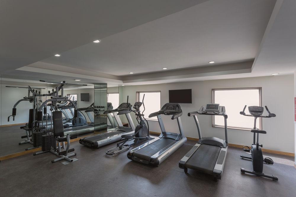 Four Points By Sheraton Vadodara Esterno foto