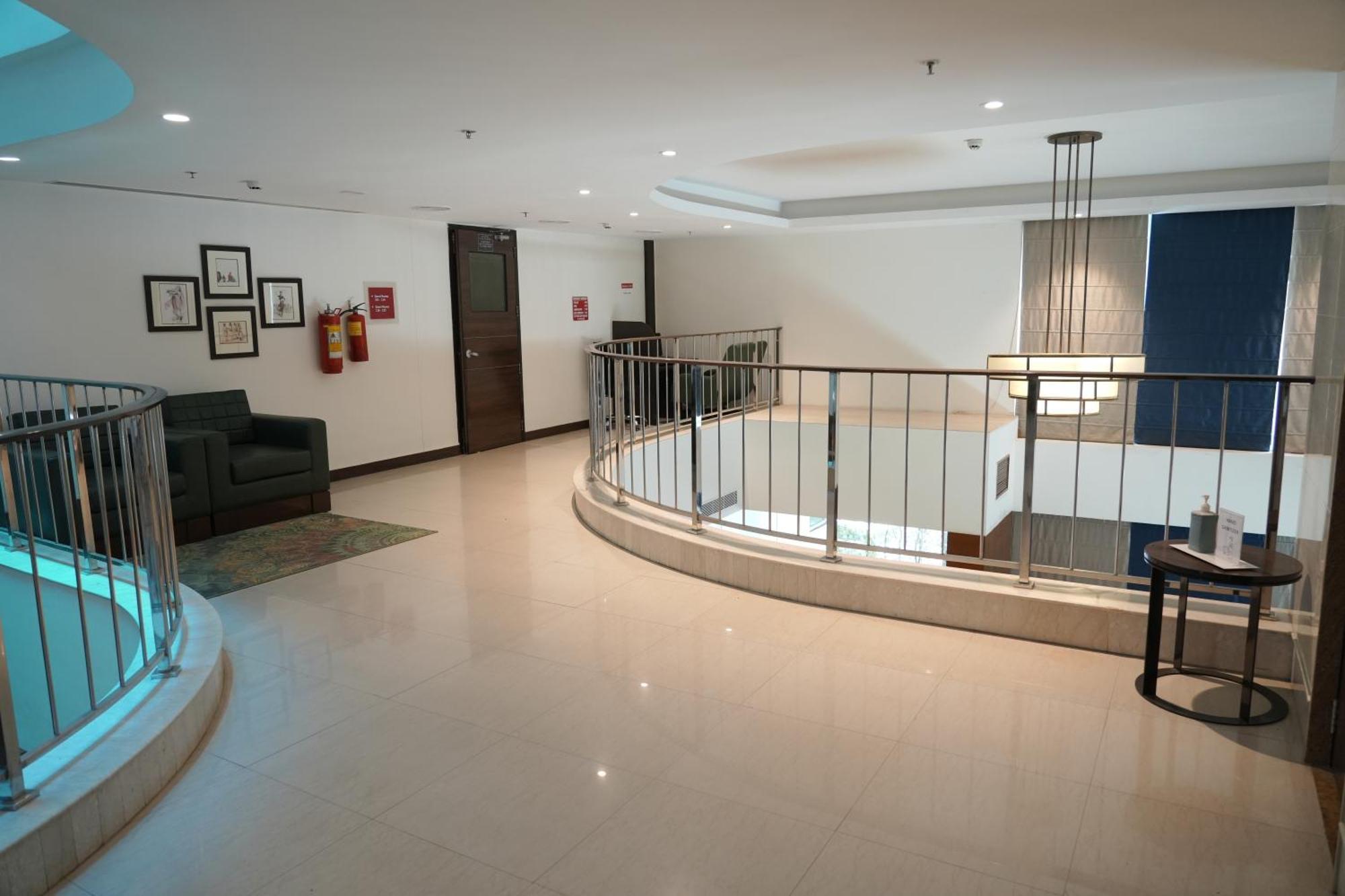 Four Points By Sheraton Vadodara Esterno foto