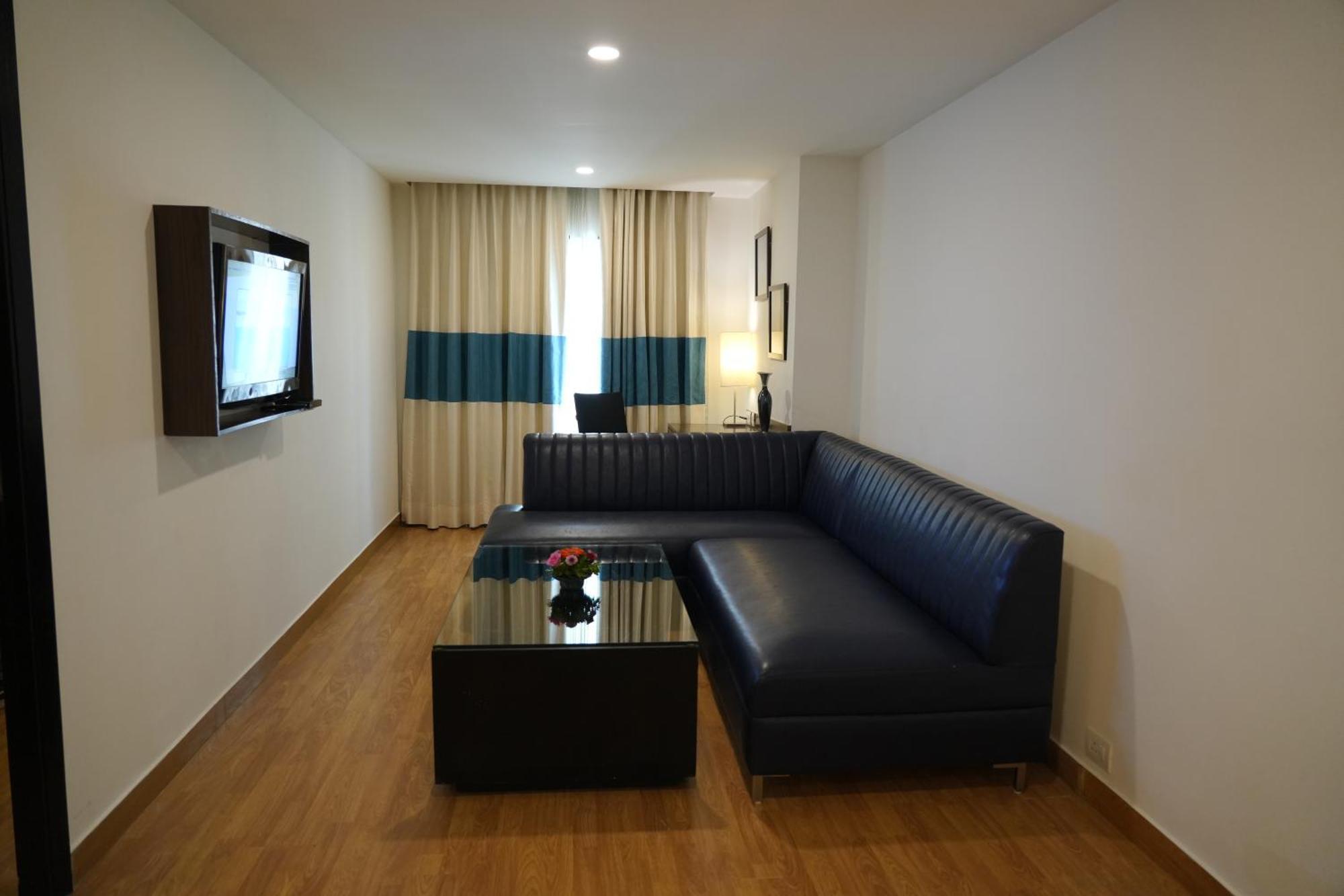 Four Points By Sheraton Vadodara Esterno foto