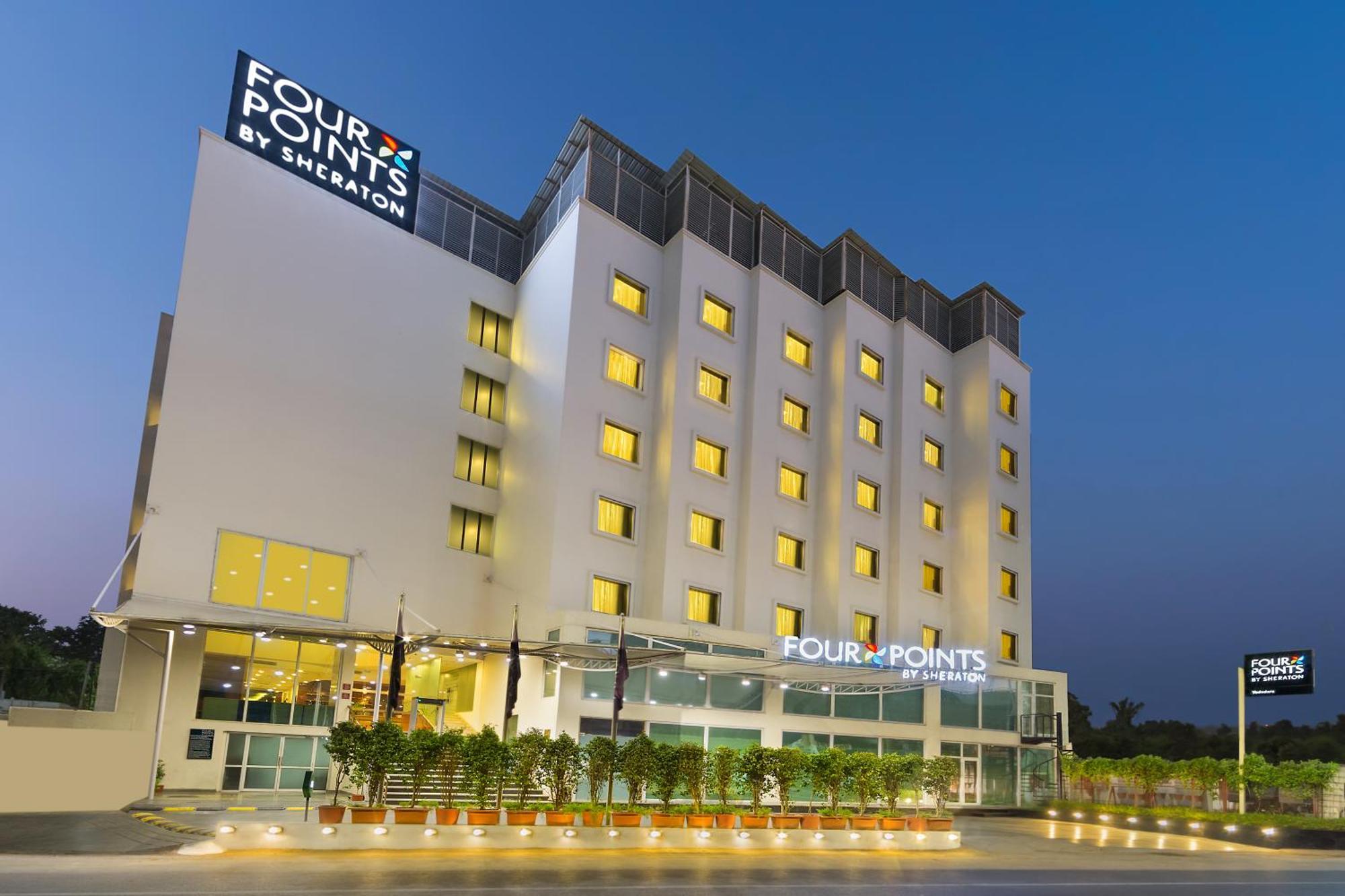 Four Points By Sheraton Vadodara Esterno foto